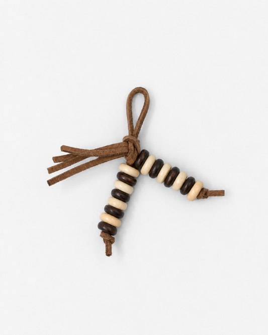 Charm met bruine kralen