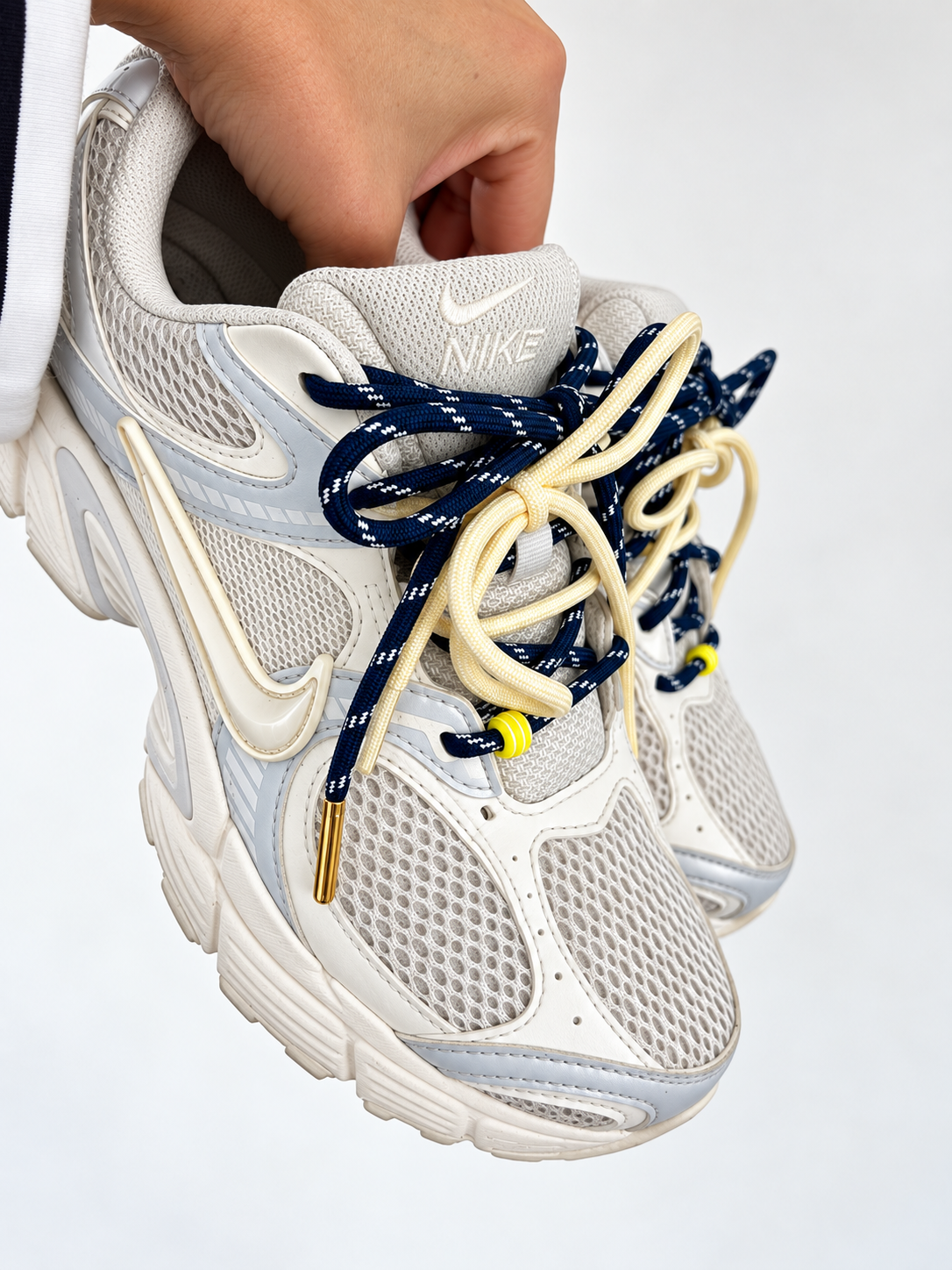 Veter Rond Navy • by SJ