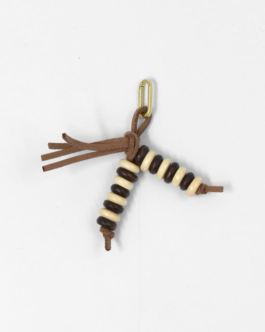 Charm met bruine kralen